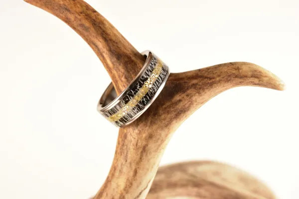 TheSavageOutdoorsmanXLEdition - Antler Display - Men's Antler Wedding Rings